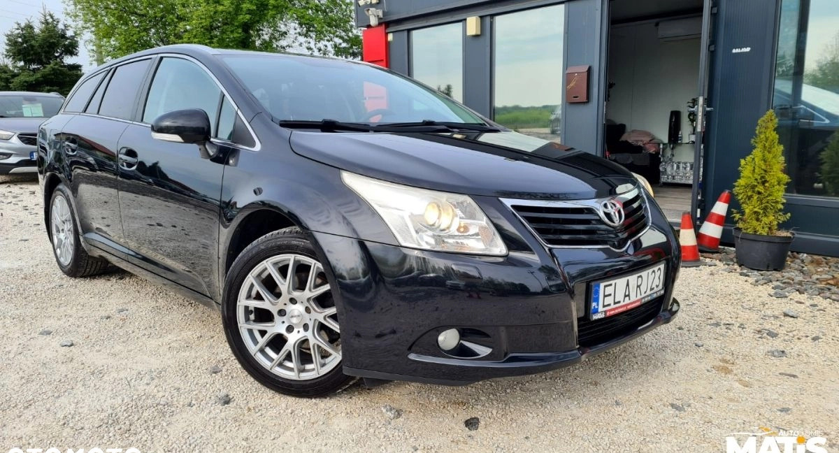 Toyota Avensis cena 34900 przebieg: 235000, rok produkcji 2011 z Wojnicz małe 781